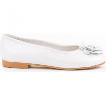 Bailarinas de Niña Angelitos 995 Blanco - Características: Diseño elegante y cómodo, material exterior de alta calidad, suela antideslizante, plantilla acolchada para mayor confort, cierre con tira ajustable para un ajuste