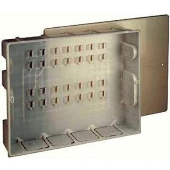Caja Colector R595B Giacomini Fplus - Caja colectora para sistemas de calefacción y refrigeración, fabricada en material resistente, con conexiones de 1 y capacidad para múltiples circuitos, incluye válvulas de purga