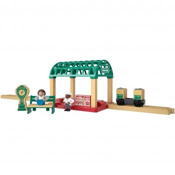 Thomas & Friends FKF49 Wood Knapford Train Station Set, Thomas the Tank Engine Toy Train Set, Wooden Toy Train Set, 3 Year Old