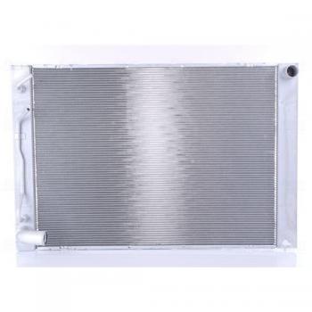 Radiador de refrigeración del motor NISSENS 606837 para Toyota