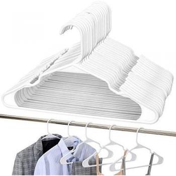 Amazon Brand - Umi Perchas de Plástico, Antideslizantes y Resistentes, Perchas Estándar para Trajes, Abrigos, Pantalones, con Pequeños Ganchos para Camisolas y Vestidos De Tirantes - Blanco, 24-Pcs