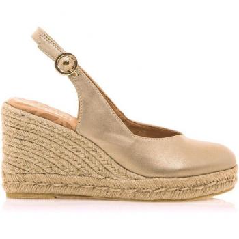Sandalias de cuña Mustang Louisa - Oro con cierre de hebilla y puntera redonda