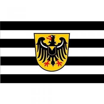 Waltrop | Beschreibung der Flagge Die Flagge der Stadt Waltrop zeigt in der Mitte das Stadtwappen auf schwarz - weiß gestreiftem Felde in waagerechter Anordnung über 4 schwarzen und 3 wei&