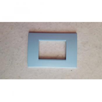 Placa Compatible Living Light ABS 3/4/7 Puertos Color Azzurro Polvere - 4 Foros