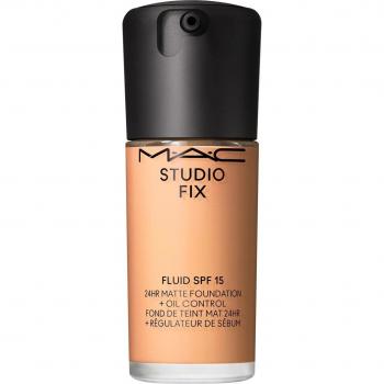 MAC Cosmetics Studio Fix Fluid SPF 15 24HR Matte Foundation + Oil Control - NW22 - 30 ml