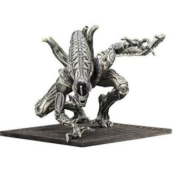 Kotobukiya - Alien Warrior Drone ARTFX y Estatua