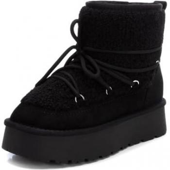Botín de mujer XTI 142941 camel, con doble suela de goma, pelo interior, color negro, talla 38, altura de tacón de 1 a 3 cm, con cordones y diseño casual