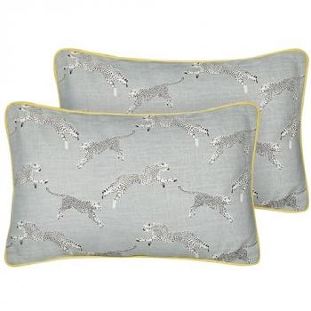Conjunto de 2 cojines decorativos de algodón gris con motivo de guepardo 30 x 50 cm