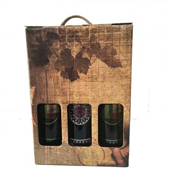 Estuche para los amantes del vino con dos botellas Carabal Rasgo y una botella Carabal Cávea para regalar