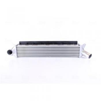 Intercooler NISSENS 961242, tipo de producto: intercambiador de calor, características: diseñado para optimizar el rendimiento del motor, fabricado con materiales de alta calidad para una durabilidad prolongada, compatible con diversas marcas y
