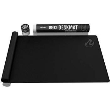 Tapete de Juego Nitro Concepts DM12 1200x600mm - Negro con Bordes Cousidos y Base Antideslizante