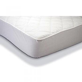 AmazonBasics - Protector de colchón acolchado impermeable 135 x 190 cm
