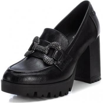 Zapato de mujer XTI 143471 negro, mocasines de material vegano con tacón ancho, color negro, talla 36