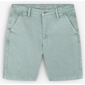 Bermudas de niño de algodón orgánico y corte regular fit en color verde