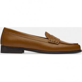 Mocasines de mujer de piel color marrón