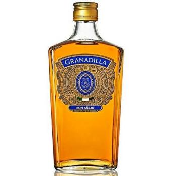 Pack Exclusivo Ron Añejo Granadilla – Doble Medalla de Oro: Premios China Wine Spirits Awards 2017 y Medalla de Bronce: Premios Berlin International Spirits Competition 2017
