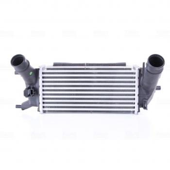 Intercooler NISSENS 961486 - Intercooler de alta eficiencia, fabricado con materiales de calidad, diseñado para mejorar el rendimiento del motor, compatible con diversos modelos de vehículos, fácil instalación y durabilidad garantizada