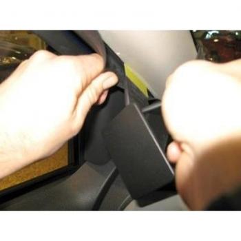 Soporte ProClip Izquierdo para Dacia Sandero 2013-2021, Montaje en A-Säule
