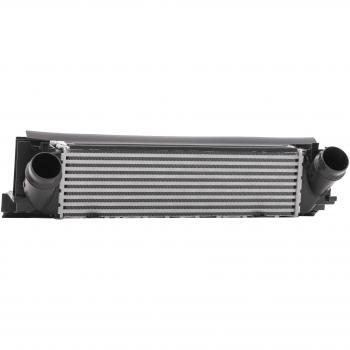 Intercooler VALEO 818261 - Compartimentos de Motor, diseño optimizado para un mejor rendimiento del motor, fabricado con materiales de alta calidad, fácil instalación, compatible con múltiples modelos de vehículos