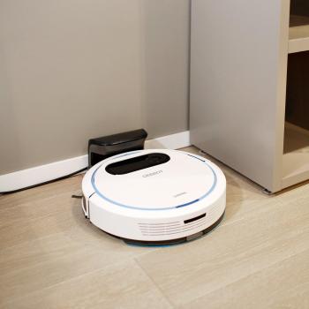 ECOVACS ROBOTICS DEEBOT 300 - El Robot de limpieza de suelos con depósito de agua para limpiar en seco y húmedo
