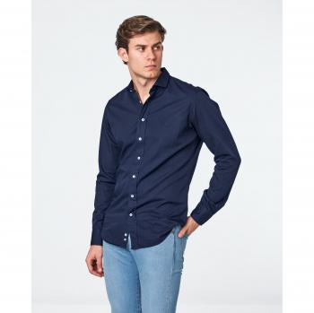Camisa de hombre gabardina slim color azul marino con cuello cutaway