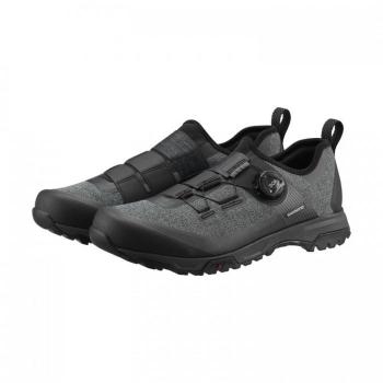 Zapatillas Shimano MTB ET701 E-bike Gris y Negro Intenso, Talla 40, diseño ergonómico, compatible con pedales automáticos, suela de goma para mejor tracción, cierre con cordones y velcro para ajuste