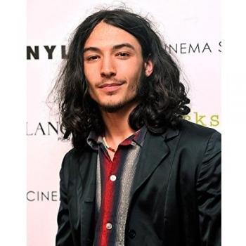 Ezra Miller (24x30 inch, 60x76 cm) Silk Poster Seda Cartel PJ1C-46DE