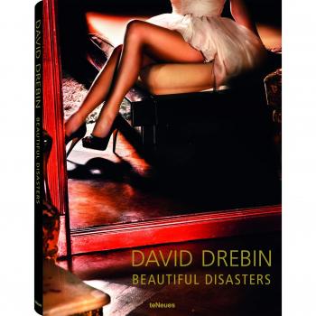 Desastres Bellos: Edición Multilingüe con Fotografías de David Drebin