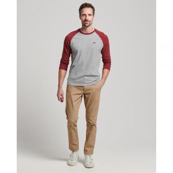 Superdry Pantalones Chinos Officers Slim Beige para un look elegante y casual