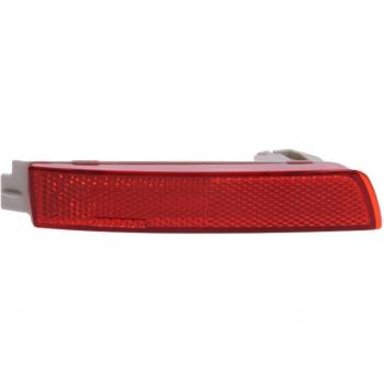 Reflector TYC 17-5290-00-9 Izquierda, tipo reflector, para vehículos, incluye características como diseño específico para la parte izquierda del automóvil, cumple con estándares de calidad y compatibilidad con modelos específicos