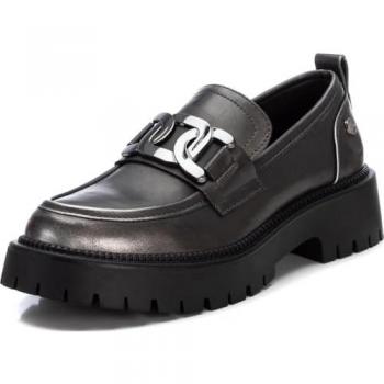Mocasines de Mujer Xti en Gris de Material Vegano con Hebilla Decorativa - Talla 36