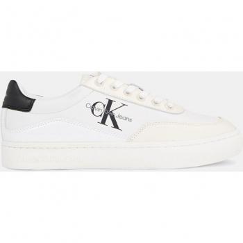 Chic White Lace-Up Sneakers with Contrast Detailing - EU41/US11