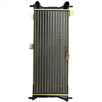 Radiador NISSENS 617731 para refrigeración del motor, compatible con modelos específicos, fabricado en aluminio y plástico, diseñado para un rendimiento óptimo de enfriamiento, fácil instalación y ajuste preciso