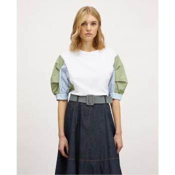 Camiseta de mujer con aplicaciones a contraste y cuello redondo