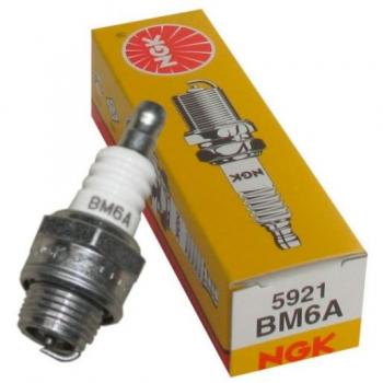 Bujía NGK BM6A de alto rendimiento y larga duración