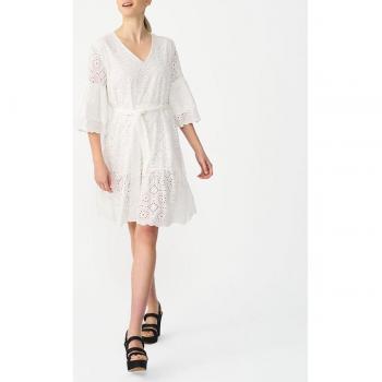 Vestido de mujer blanco de encaje con volantes