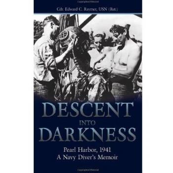 Descent into Darkness Raymer Edward C.