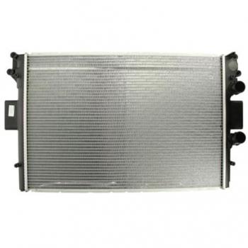 Radiador DENSO DRM12003 - Radiador de refrigeración del motor, fabricado por Denso, diseñado para optimizar el enfriamiento del motor y mantener la temperatura adecuada durante su funcionamiento