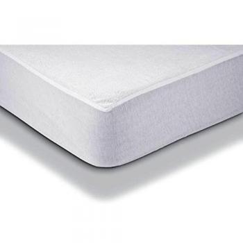 AmazonBasics - Protector de colchón de felpa impermeable 135 x 190 cm