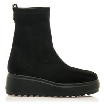 Botas y Botines Mustang para mujer en color negro, modelo 59571, con cierre con cremallera