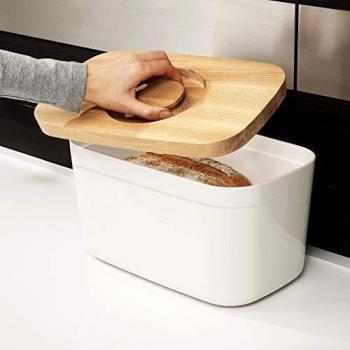 Joseph Joseph Panera con Tapa de bambú Que Sirve como Tabla de Cortar - Blanco
