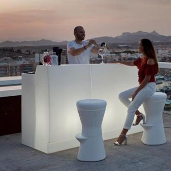 Barra de Bar Doble Altura SICILIA 120 cm Iluminada para Exterior e Interior, Resistente, con Luz LED por Cable y Carga Solar/Batería - Polietileno Hecha en España