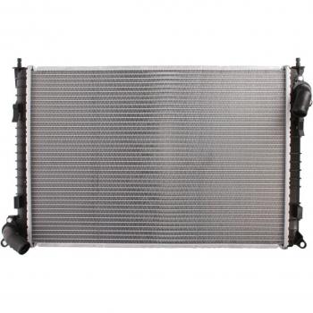 Radiador NISSENS 69701A para refrigeración del motor, compatible con múltiples modelos de vehículos, fabricado en aluminio y plástico de alta calidad, diseñado para un óptimo flujo de aire y eficiencia térmica, fácil instalación y ajuste preciso