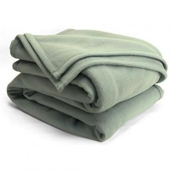 Couverture polaire 220x240 cm Isba, Amande - 100% Polyester 340 g/m2, traité non-feu