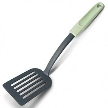 Espátula Ranurada Ecológica Fackelmann, Mango Ergonómico, Resistente a +270ºC, Verde Menta, 34 cm