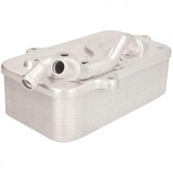 Enfriador de aceite THERMOTEC D4A015TT con características de alta eficiencia en la refrigeración del aceite del motor, diseño optimizado para un flujo adecuado, materiales resistentes a altas temperaturas y corrosión, fácil instalación y compatibil