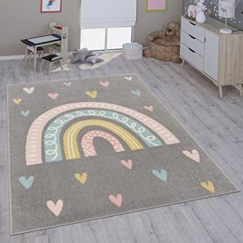 Alfombra Infantil Color Arcoíris y Corazones, 133x190 cm, Corto Pelo, Ideal para Niños y Niñas