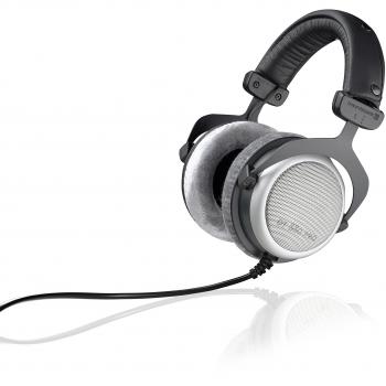 beyerdynamic DT 880 PRO Headset - 250 OHM