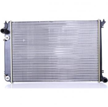 Radiador NISSENS 60241 para refrigeración del motor, características: diseñado para un enfriamiento eficiente del motor, fabricado con materiales de alta calidad, compatible con múltiples modelos de vehículos, fácil instalación y ajuste preciso