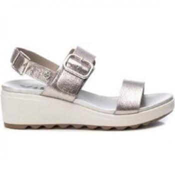 Sandalia de mujer Xti 142702 oro hebilla